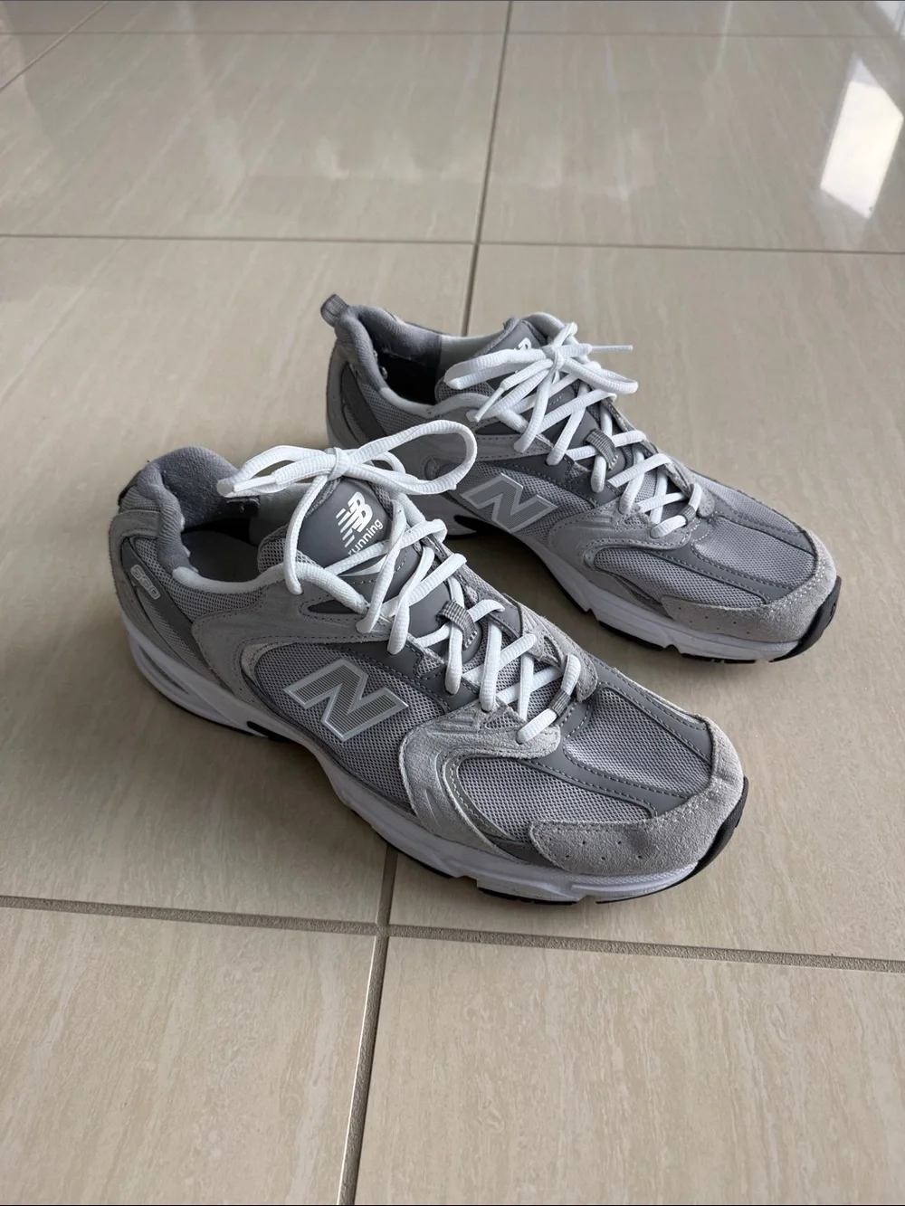 New Balance Men's Grey and White Athletic Sneakers